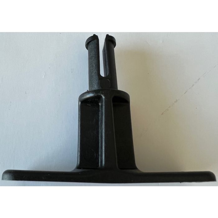 Beslag-nederst-til-montering-af-arm-på-Modula-Re-Cargo-bagageboks